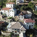 Rosenovi 3*