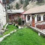 Rosenovi Guest house 3*