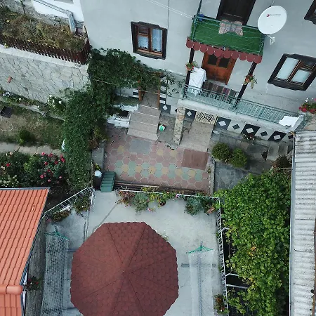 Guest house Rosenovi Lyaskovo (Smolyan)