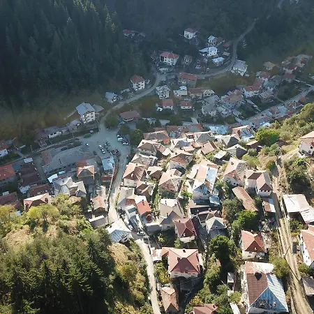 росенови Къща за гости 3*