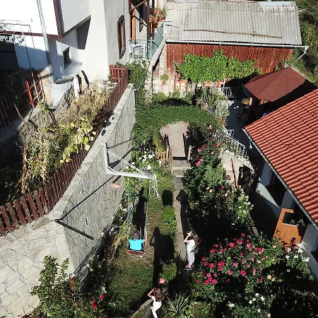 Guest house Rosenovi