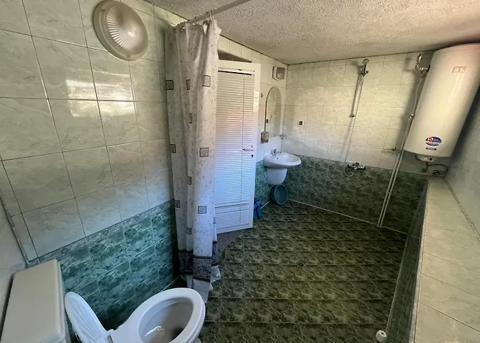 Rosenovi Guest house