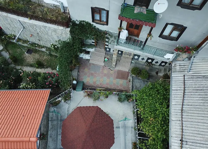 Guest house Rosenovi Lyaskovo (Smolyan)